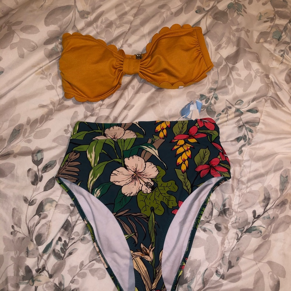 Swimsuit - Picture 2 of 2